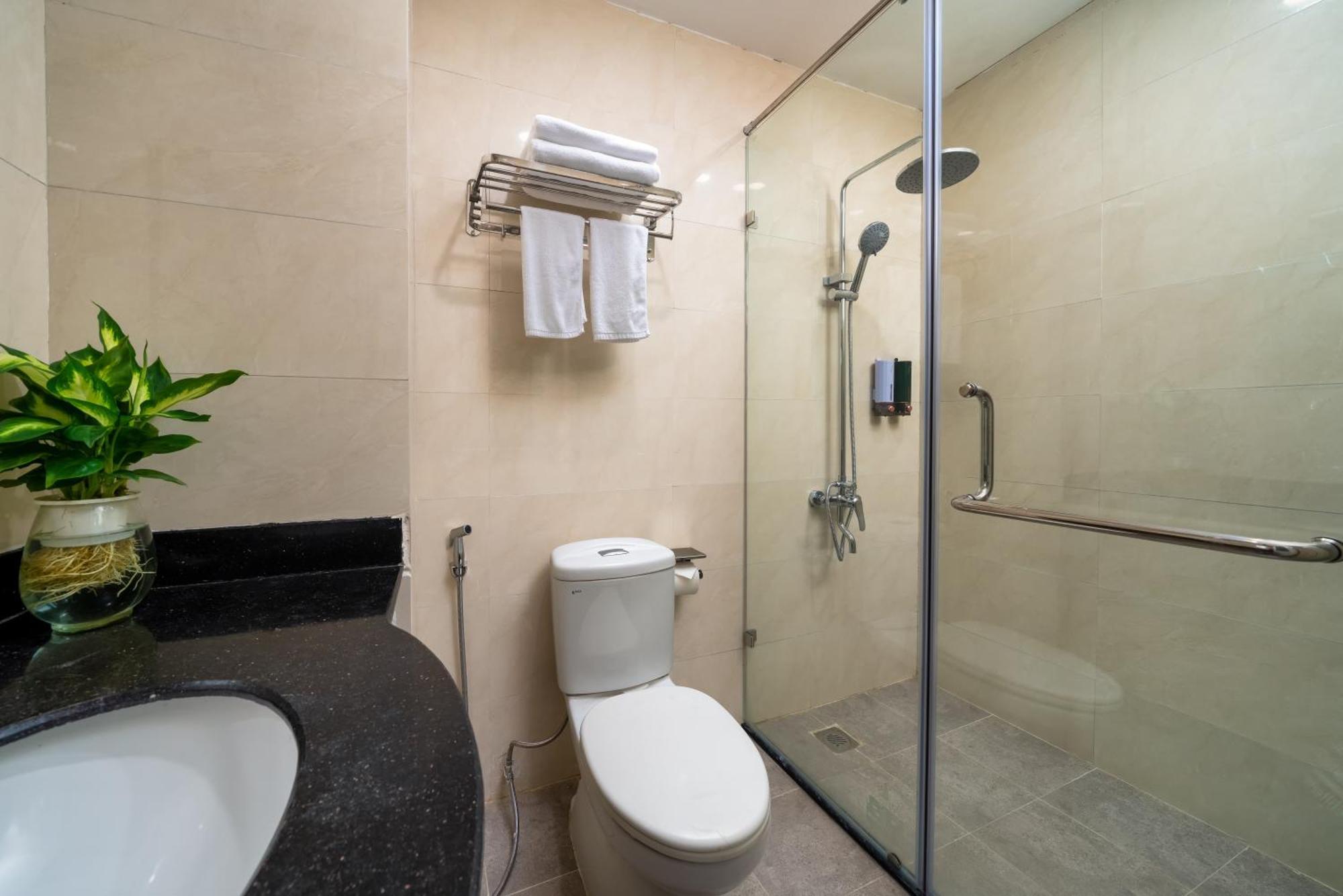 Astoria Hanoi Hotel & Travel Buitenkant foto
